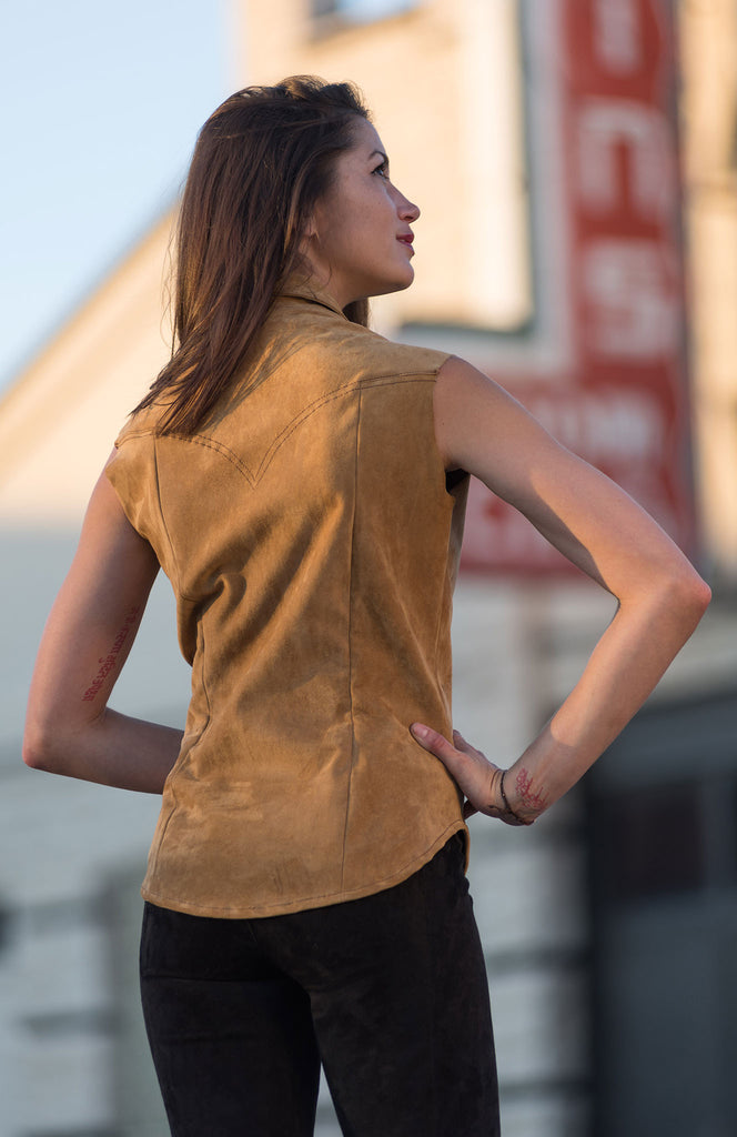 Ladies Sleeveless Pearlsnap