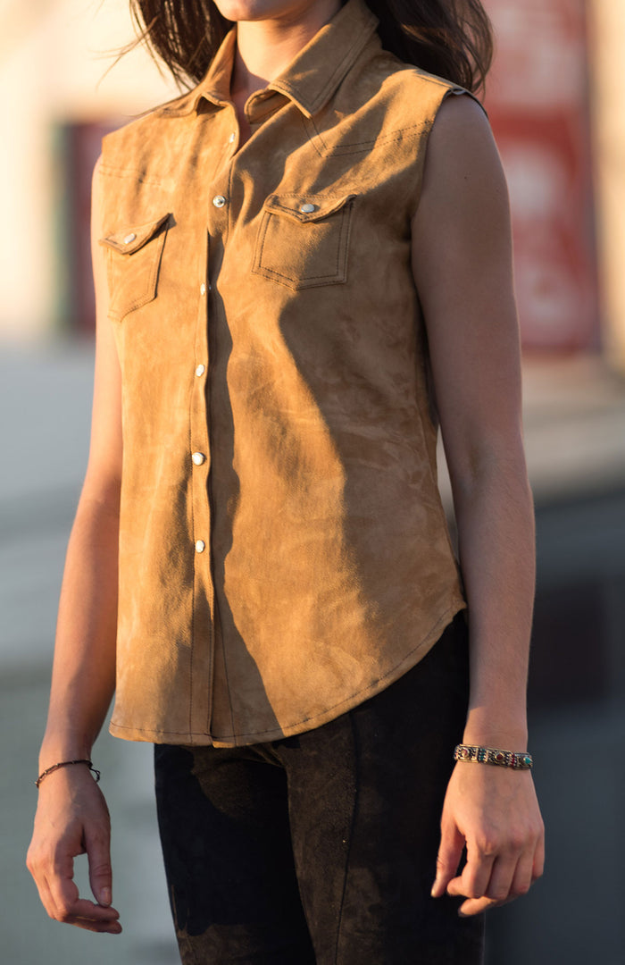 Ladies Sleeveless Pearlsnap